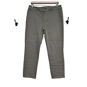 Chicos Pants Women Size 2 Platinum Capri Straight Leg Classic Olive Green